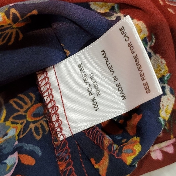 Dressbarn Red Paisley Print Geometric Convertible Blouse Plus Size 2XL NWT - Picture 6 of 7